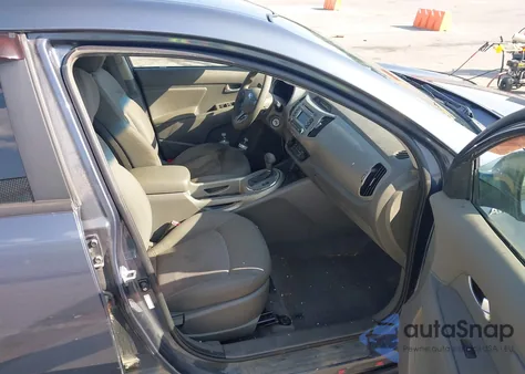 2015 Kia Sportage Lx z USA, uszkodzony, nr VIN KNDPBCAC0F7780584